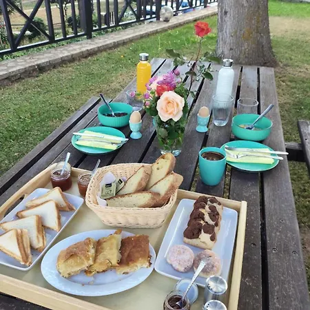 Xenonas Epavlis 호텔