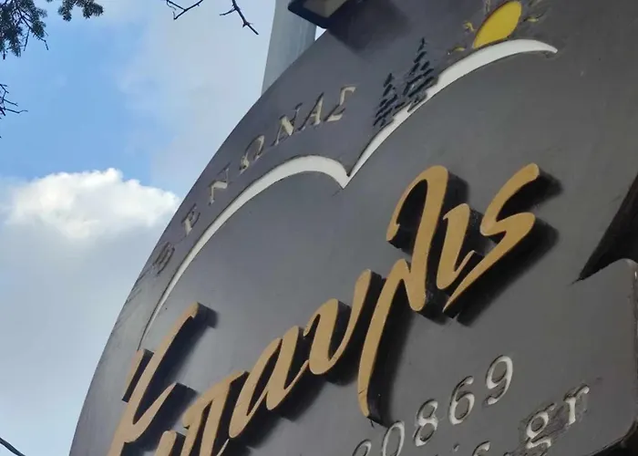 Xenonas Epavlis Hotel *