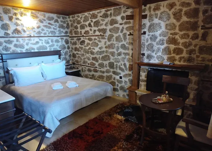 Xenonas Epavlis Hotel *