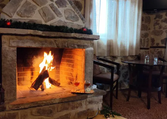 Xenonas Epavlis Hotel *