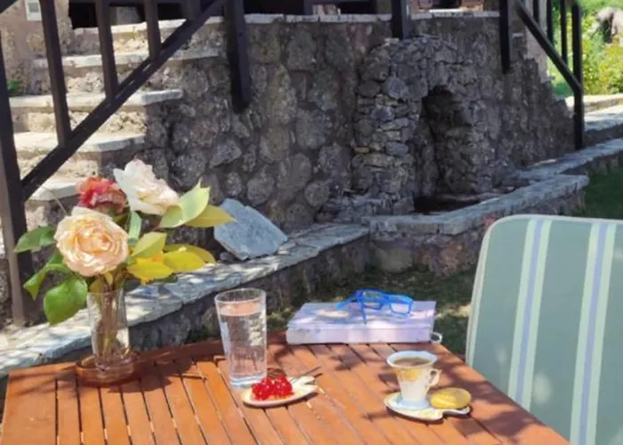 Hotel Xenonas Epavlis *